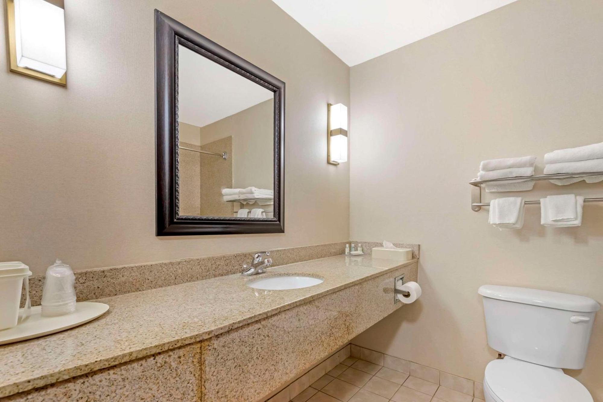 Quality Inn Raleigh Downtown Kültér fotó